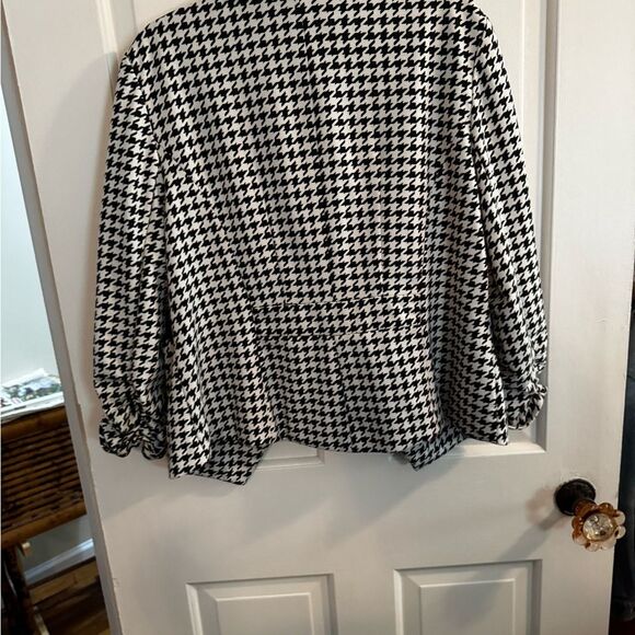 Versona Black and White Houndstooth Blazer size Large - Picture 9 of 13